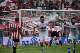 He trained with the club's academy three times a week and it was there that he was spotted by river plate who offered the chance to join their own academy. Ascenso Del Interior Central Cordoba Sde 1 0 Estudiantes Lp