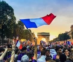 Coupe du monde de la fifa, qatar 2022. 2018 Fifa World Cup The French Team Parades On The Champs Elysees Sortiraparis Com