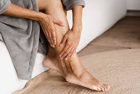 understanding swollen legs causes and