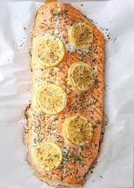 https://www.completelydelicious.com/simplest-lemon-herb-roasted-salmon/ gambar png