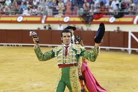 Imágenes de la corrida de toros de la Feria de Vera, con Morante de la  Puebla,