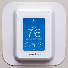 Learn how to use your honeywell t4 pro thermostat with josh from roy'sthis video details:power troubleshootingfeaturesbasic operation Honeywell Home T9 Thermostat Review Smart Sensors Frustrating Limitations The Verge