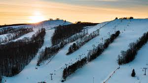 resorts for downhill skiing in ontario