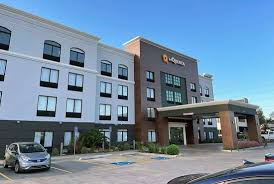 Hotels To Blank Med Spa Tulsa