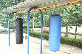 Hang Heavy Boxing Bag Or Muay Thai