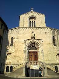 File:Grasse Cathedrale Notre-Dame-Du-Puy De Grasse Porche - panoramio.jpg -  Wikimedia Commons