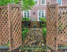 The difference is that our illinois privacy fencing uses our unique 3d square lattice topper. 55 Lattice Fence Design Ideas Pictures Popular Types Designing Idea