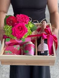 gift her roses chagne