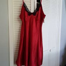 Nwt Ambrielle Brand Red And Black Nightie