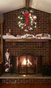 Inspiring Festive Fireplace Mantels