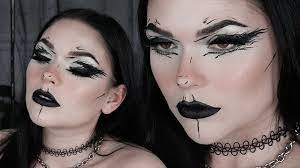 goth graphic liner makeup tutorial