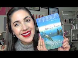 The story begins with two very different girls who become best friends. Firefly Lane Book Review Youtube