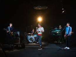 If you have swept all memories of the kaiser. Video News Vevo And Kaiser Chiefs Release Live Performance Of Golden Oldies Bring The Noise Uk