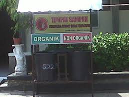 Sampah organik masih bisa dipakai jika dikelola dengan prosedur yang benar. Penyediaan Tempat Sampah Organik Dan Anorganik