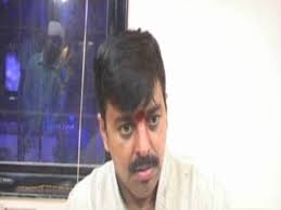 Nagpur News: A “smooth talker”, bookie Sunil Bhatia, arrested in the IPL spot-fixing scandal, ran a temple in Nagpur eyeing the offerings made by believers ... - sunil-bhatiya-1