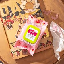 refreshing cleansing wipes