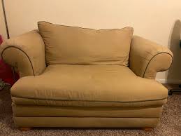 sofa good condition ne in