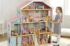 maison de barbie en bois pour ses enfants
