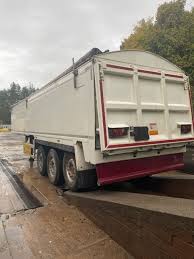 moving floor trailers