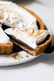 easy s mores pie pretty simple sweet
