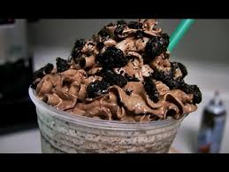 Starbucks makes its hot chocolate with mocha syrup that's used for a variety of other drinks in the store. Diy Starbucks Drinks Diy Starbucks Mocha Cookie Crumble Frapuccino Wattpad
