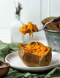 cook a sweet potato in the microwave