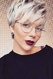 With fine hair you can easily be feminine, extravagant, stylish and playful … yeah whatever you wish! Pixie Haircuts Short Hairstyles For Fine Hair Over 60 Novocom Top