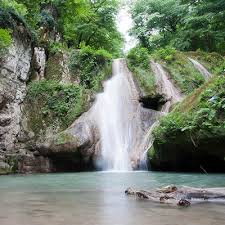 آبشار لوه در گلستان ، آبشاری دیدنی و جذاب در مسیر شهر مشهد