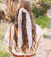 For tie a knot take back of the scarf behind your head. 45 Pretty Ways To Style Your Hair With A Scarf Easy Hairstyle With Scarf How To Wear A Hair Scarf Ponytail Head Scarf Styles For Short Hair Cute Ways To Wear A