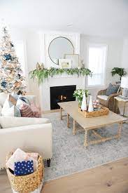 31 dazzling christmas living room decor