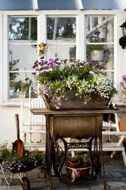 Vintage Garden Decor Ideas You Can Diy
