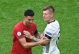 After winning the nations league title, cristiano ronaldo was the first player in history to conquer 10 uefa trophies. Kroos Und Ronaldo Bald In Einem Team Alte Dame Will Weltmeister Verpflichten Watson