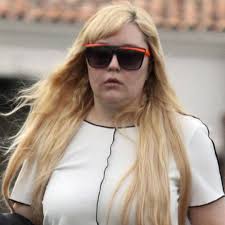 Amanda bynes and her fiancé took a stroll in los angeles on thursday. Behind The Scenes Of Amanda Bynes Quiet Life Today E Online
