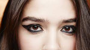 After you have made the dots, you simply connect them. 7 Eyeliner Mistakes You Need To Stop Making Glamour