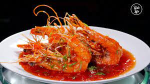 giant tiger shrimp with tomato sauce