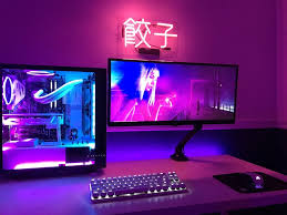 So i've gathered a bunch of different desks for you that i fou. All Of The Best Gaming Setups On Reddit Share These 9 Traits Voltcave