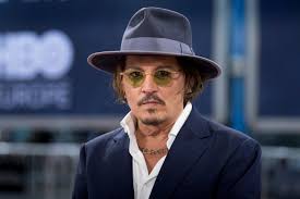 He began studying acting in earnest, the lessons paying off in 1987 when he landed a role on the tv show 21 jump street. Johnny Depp Hollywood Star Will Urteil Anfechten Gala De