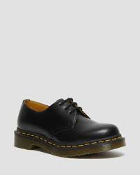 These boots are a uk 5 & us 7 (womens) and us 6 (mens). 1461 Women S Smooth Leather Oxford Shoes Dr Martens