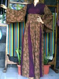 Model baju batik kombinasi menggunakan kain polos, sifon, bolero, embos, dan brokat. Model Baju Dari Kain Tenun Lurik Kain Tenun Indonesia Persada Tenun