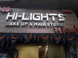 hi lights makeup studio in west patel
