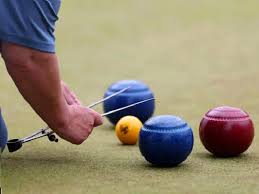 a complete guide of lawn bowls game