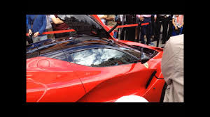 Love how the doors, and bonnet opens. Ferrari Laferrari Pulls Aways With Gullwing Doors Snarling Engine Youtube