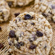 the best chewy oatmeal raisin cookies