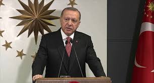 Recep tayyip erdoğan'ın kendi deyimiyle gürcü olduğunu, dedelerinin kırım yada kafkas bölgesinden geldiğini, 1920'li yıllardan sonra dedesinin rize'ye kadar göç ettiği ve orada yerleştiğini kendi. Cumhurbaskani Erdogan Irak Basbakani Kazimi Ile Telefonda Gorustu Sputnik Turkiye
