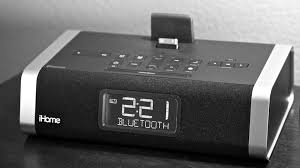 clock radio with an iphone ihome id50