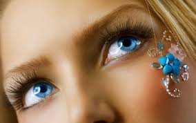 light blue eyes pretty bonito woman