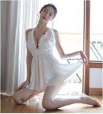 Amazon.co.jp: ナイトクラブセクシーなネグリジェセクシーなランジェリーフリルパジャマと巨乳サテンサスペンダースカート (Color :  White) : ファッション