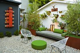 Big Style For Small Yards Design Ideas