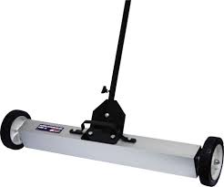 30 in magnetic floor sweeper with