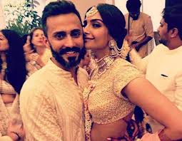 In christain rituals, marriage ceremonies a dashing tv actor, gaurav chopra hitched with his girlfriend, hitisha in a private ceremony in delhi. In Pictures Bollywood Actress Sonam Kapoor Gets Married To Anand Ahuja The New Indian Express